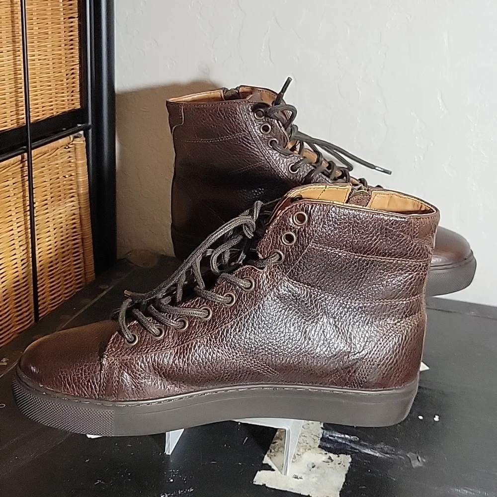 STEVE MADDEN Slash 207 Leather 8 Nwot